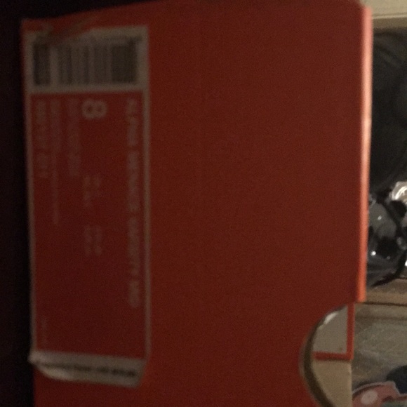 nike alpha menace varsity mid - Picture 3 of 4